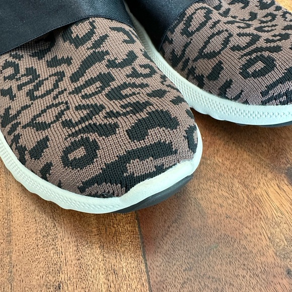 ☀️ AETREX Allie Leopard Arch Support Sneaker - Picture 11 of 13